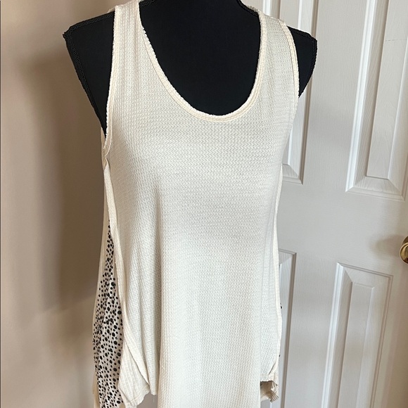 Vocal White and Black Angel Wings Tank Top - Picture 5 of 5